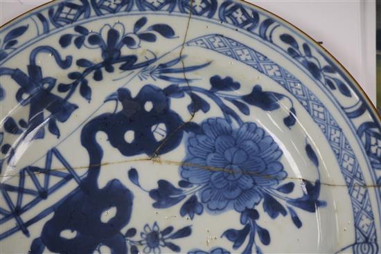 A Chinese blue and white bowl, five plates and two cups